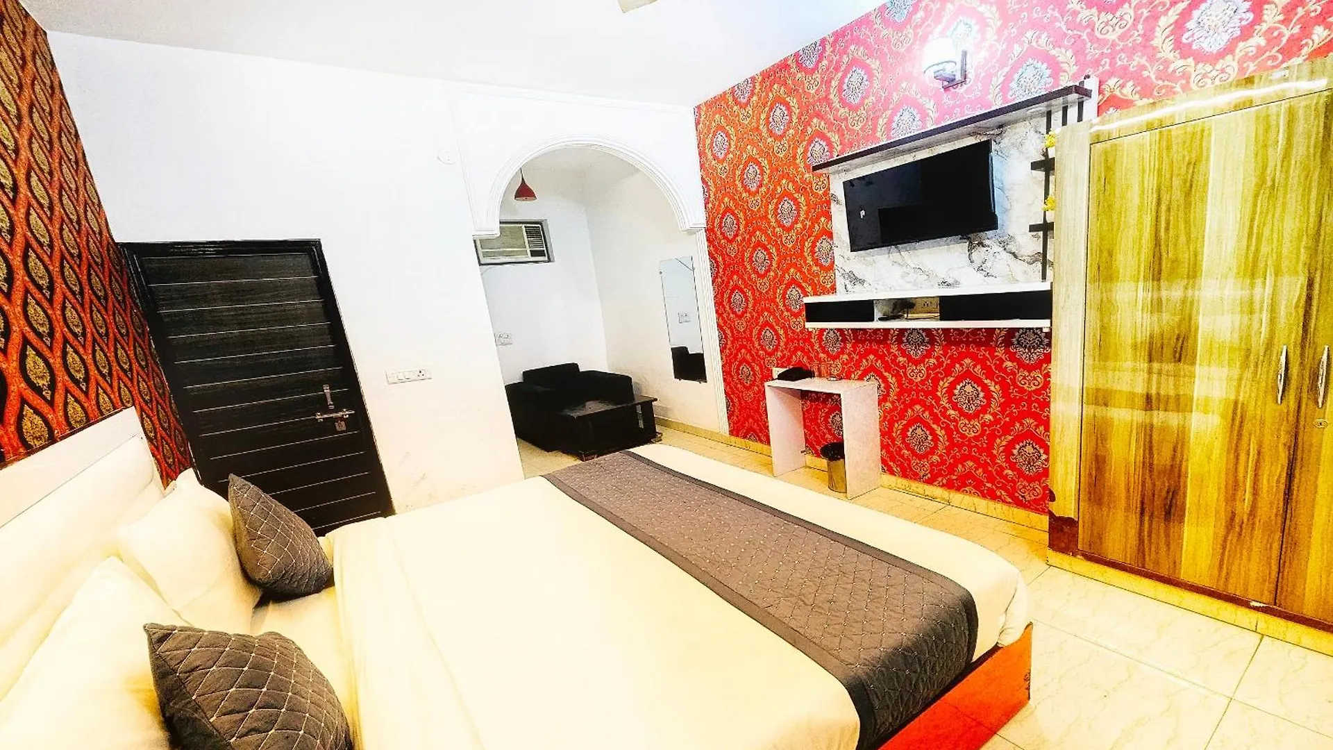 Hotel Aela Suites 