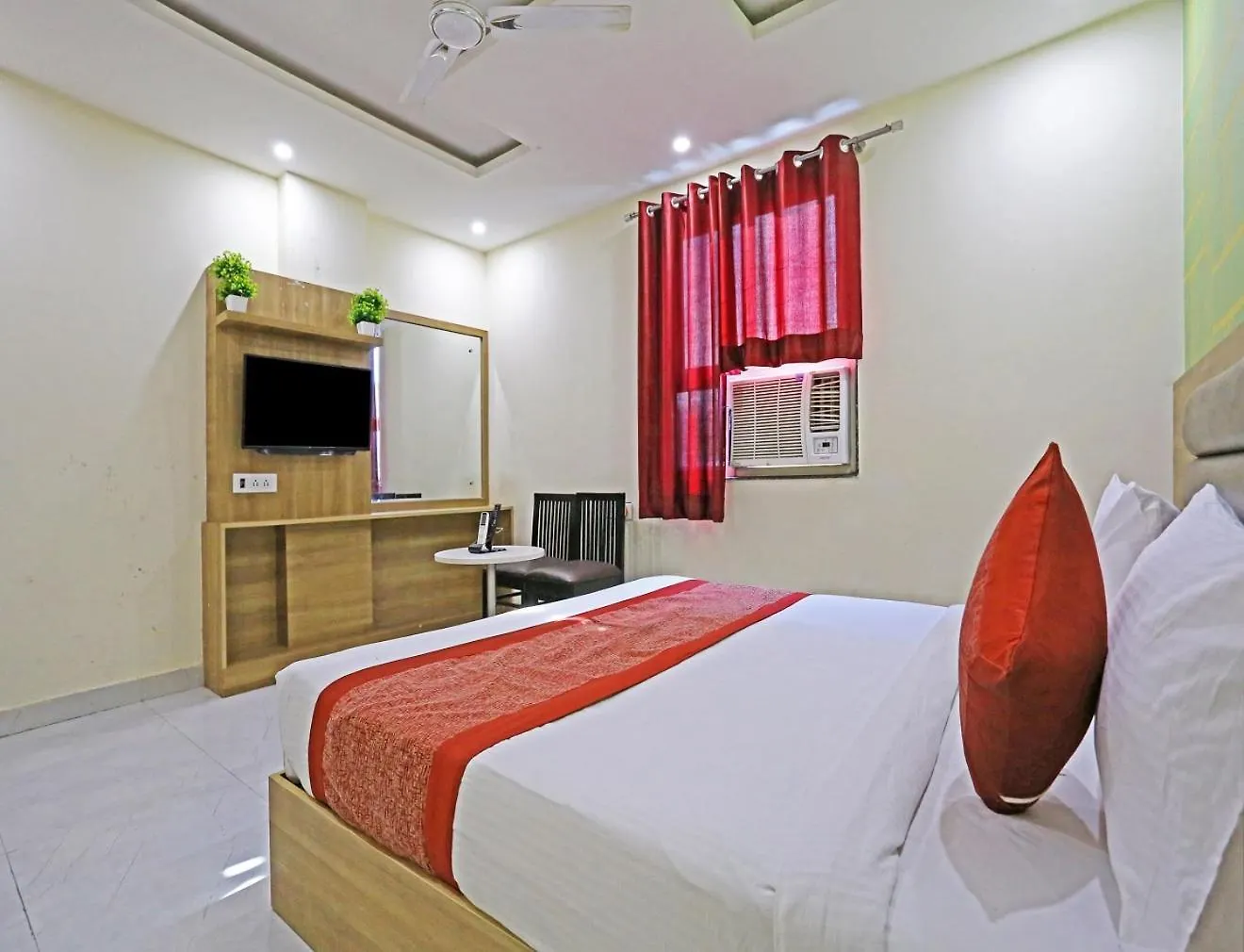 Hotel Aela Suites 