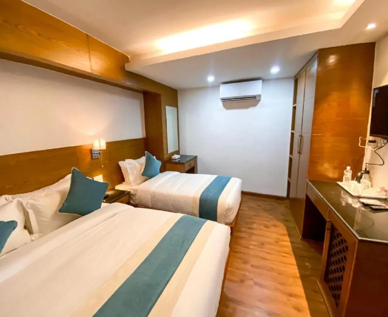 Hotel Aela Suites 
