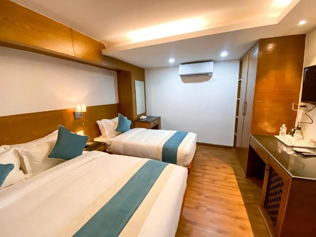 Hotel Aela Suites 
