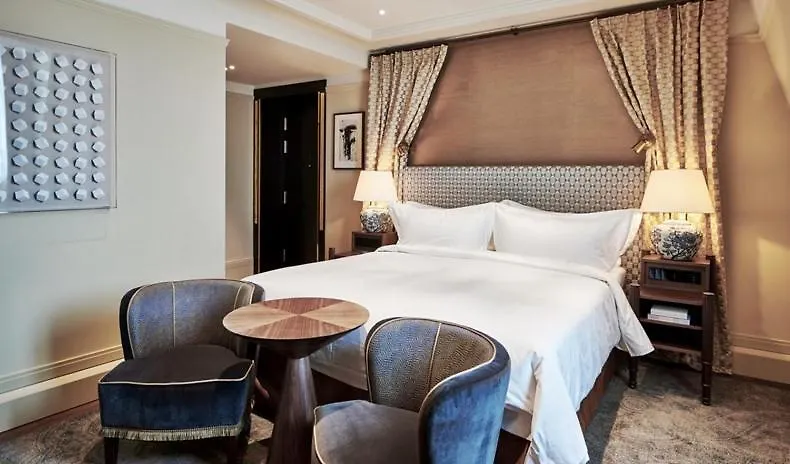 Hotel Aela Suites 