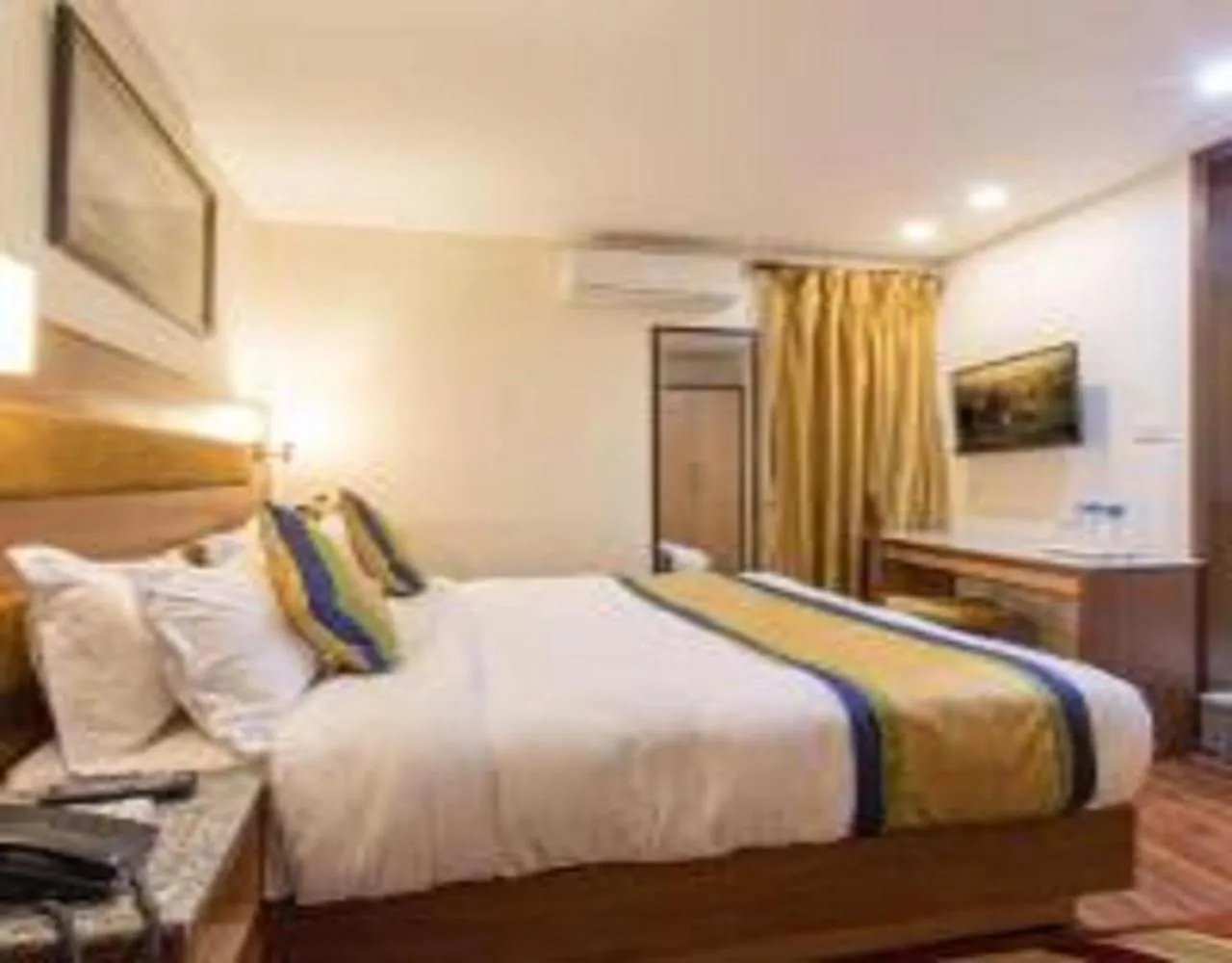 Hotel Aela Suites 
